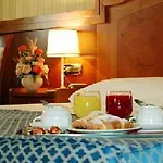 조이풀 호텔 3*
