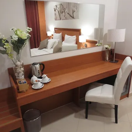 Joyfull Hotel Neapol