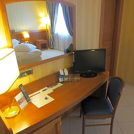 Joyfull 3* Naples