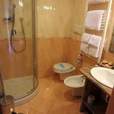 Joyfull Hotel 3*