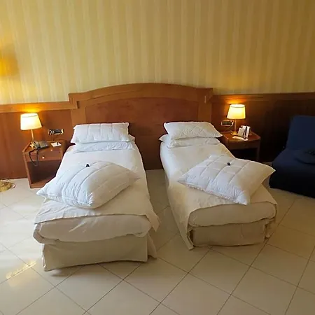 Hotel Joyfull Neapol