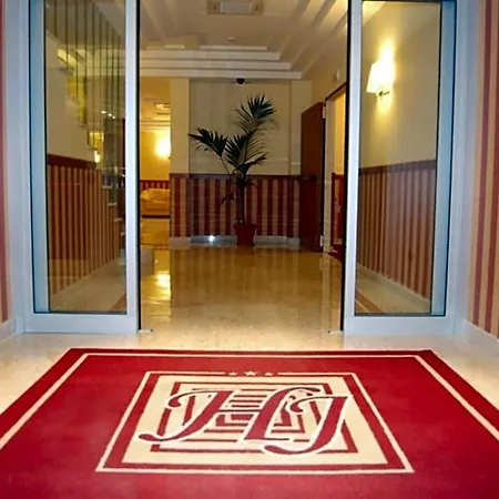 Hotel Joyfull 3*