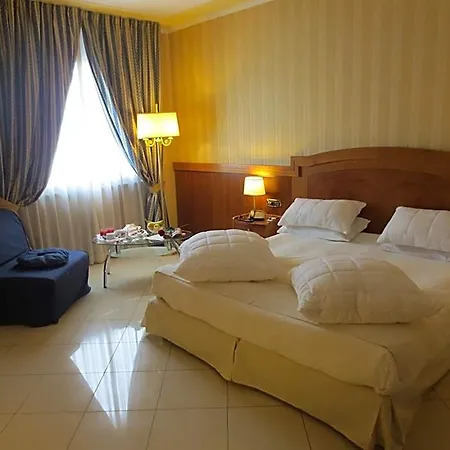 Joyfull 3* Naples